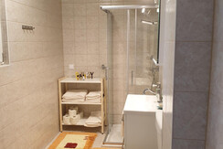 Holiday_apartment_bath_eastern_styria