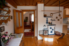 Ferienwohnung Rosengarten, Grundlsee, Wohnküche