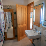 Photo of Apartment, shower, toilet, lake view | © Sabine Stummer