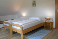 Das Schlafzimmer mit Doppelbett