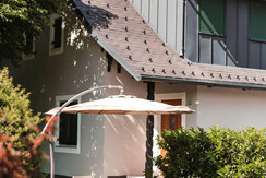 Private Terrasse beim Wohnungseingang