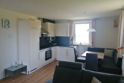 Comfort Wohnung Küchenzeile und Essbereich