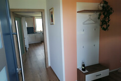 Comfort Wohnung Eingangsbereich mit Garderobe