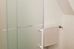 Ferienzeit Rene Egger-bunk bathroom2-murtal-styria