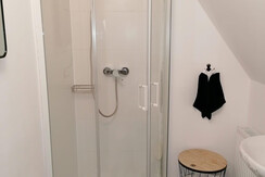 Ferienzeit Rene Egger-bunk bathroom-murtal-styria