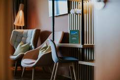 Doppelzimmer Loser_Sitzecke_tinksi