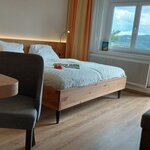 Bild von Doppelbett Zimmer mit See Blick | © Ungertoni