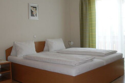 gemütliches Zimmer im Gästehaus Claudia