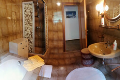 GästehausGruber-Badezimmer2-Murtal-Steiermark