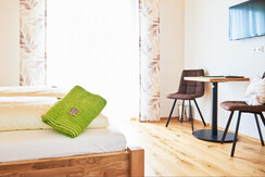 Doppelzimmer Holunderblüte mit Terrasse