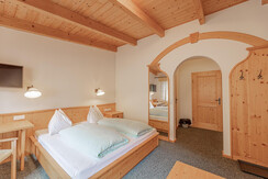 K1600_16.2 kölblwirt gesäuse