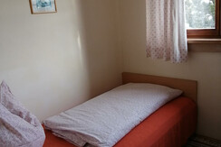 Blumenzimmer 3. Bett