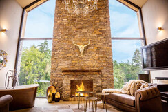 Panoramafenster und lässig-exklusives Interieur