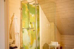 Rainshower in the bedroom of the cottage