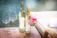 Sommerwein am Naturschwimmteich