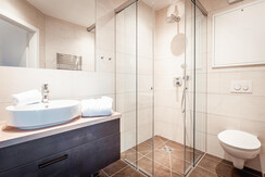 Gust for 6 - Bathroom