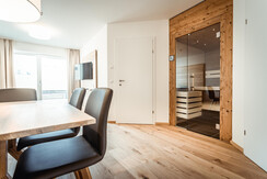 Gust for 6 - dining table and sauna (Top 7)