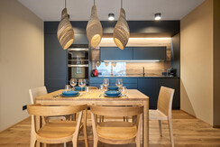 Hill-73_Tauplitz_Küche und Essbereich