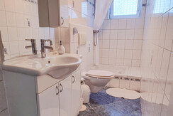 Ferienwohnung Hajek_Badezimmer_Oststeiermark