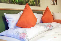 Ferienwohnung Hajek_Doppelbett_Oststeiermark