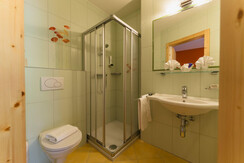 doppelzimmer-stoder_hotel-hartweger_08-57