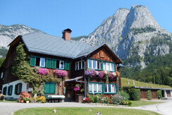 Haus Donna, Grundlsee, direkt am Wanderweg