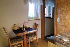 Mini- App. Küche Essbereich