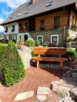 Haus Kirchenfalb-outdoor area-murtal-styria | © Haus Kirchenfalb