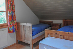 3  Bett Zimmer