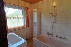Appartement Röthelsteinblick, Bad Aussee, Bathtub