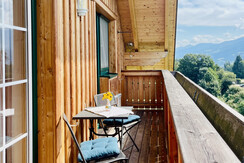 Balkon mit Sitzgelegenheit