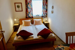 Schlafzimmer 2