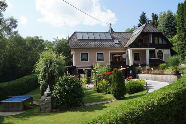 House Wimmer_house view_Eastern Styria | © Haus Wimmer