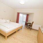 Bild von Freundinnen, Doppelzimmer AndersOrt, Dusche, WC