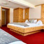 Photo of Triple room (DBZO) - breakfast | © Heisshof GmbH & Co.KG