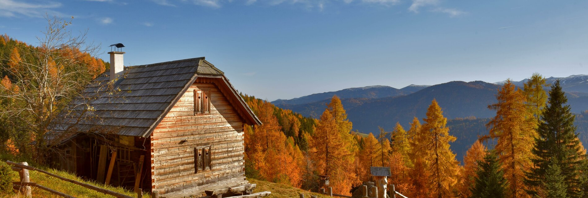 Hirschenwirthütte Außenansicht Herbst