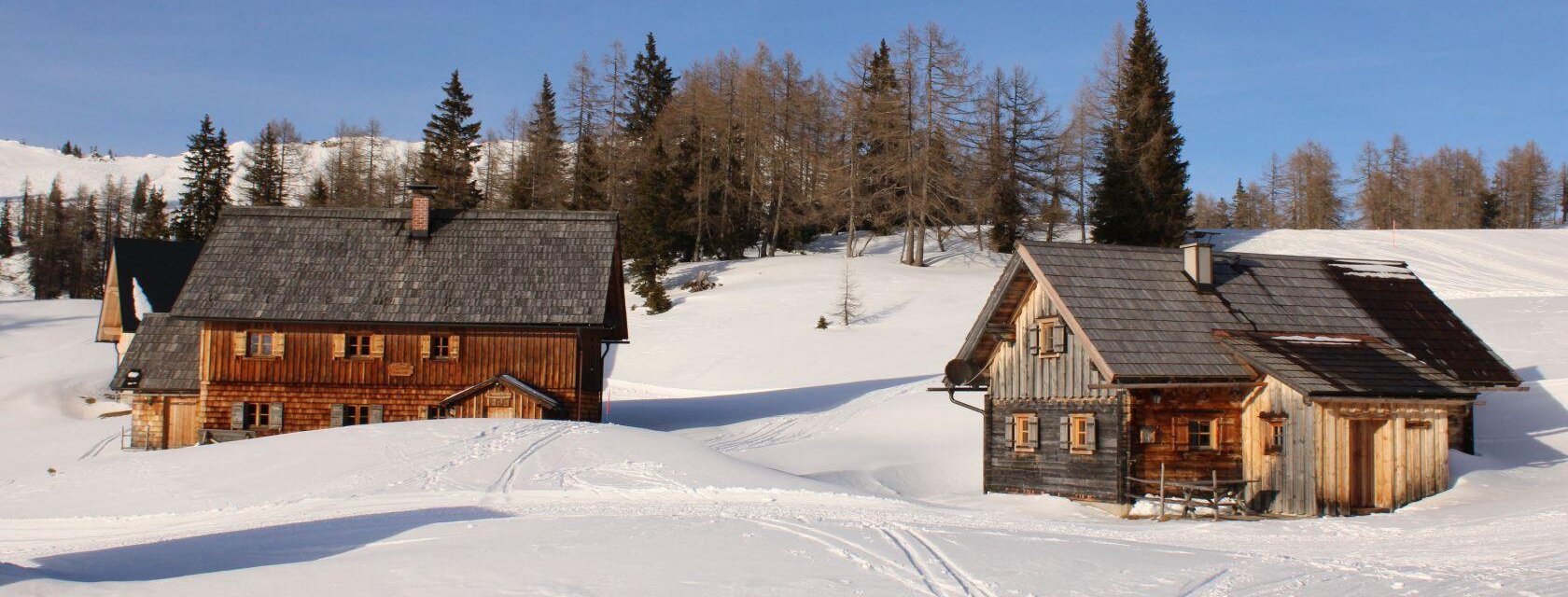 Hogerer- und Kanonenhütte im Winter, Tauplitzalm