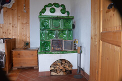 heimeliger Kachelofen