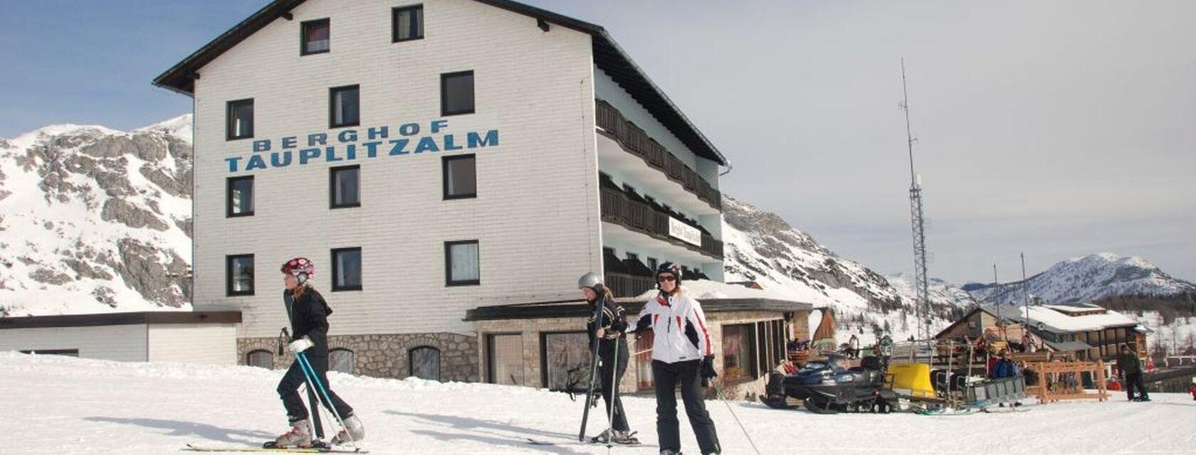 Hotel Berghof, Tauplitzalm, direkt an der Piste