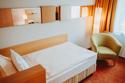 Bruecklwirt-Freilichtmomente-SM-93