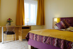 Doppelzimmer_Comfort mit Schreibtisch