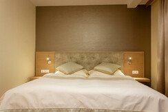 Studio mit bequemen Doppelbett