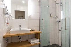 Murau Gartenzimmer Bad 4*