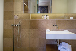 Hofwirt-Badezimmer Juniorsuite-Murtal-Steiermark