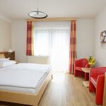 Photo of Frühling DZB, Double room, bath, toilet, standard | © Karl Schrotter