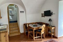 Doppelzimmer mit kleiner Küchenzeile