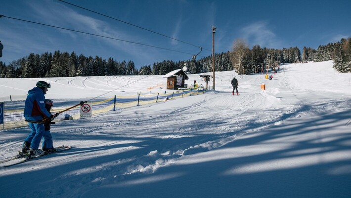 Skifahren in Mönichwald | © Hotel Schwengerer