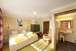 H-Zimmer-d-800x533 (1)