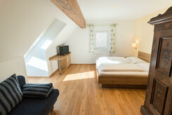 Z203 Suite (5