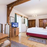 Photo of Suite, bath, toilet, lake view | © FF / Hotel am See